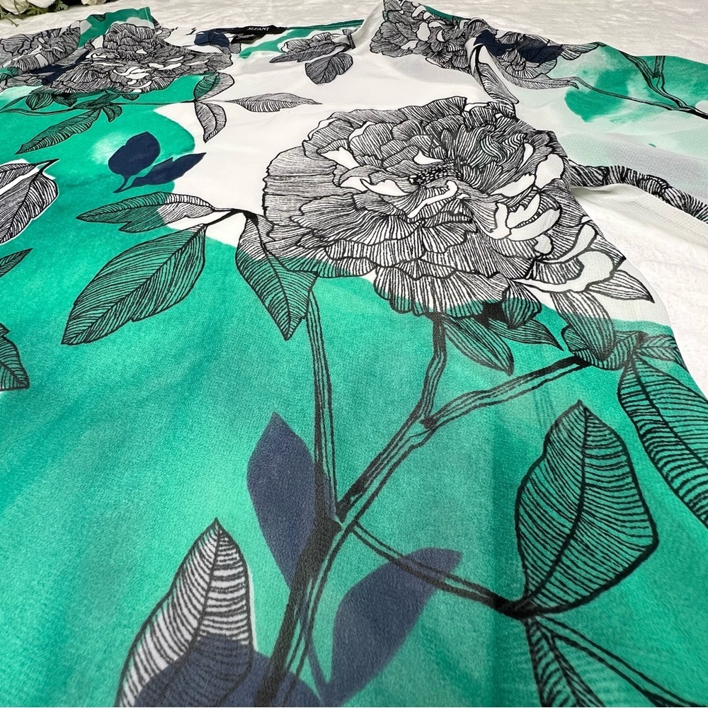 Alfani Floral Pullover Bubble Hem Top with Tank Angel Sleeves Green White Small - Picture 6 of 17